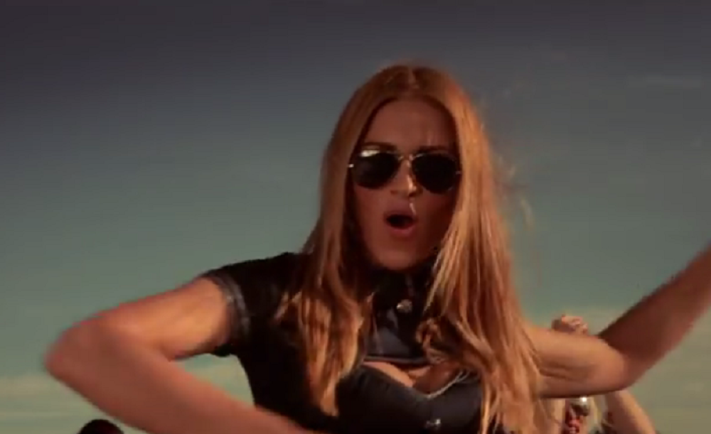 Bivši i brat joj prete zbog novog dečka! (VIDEO)