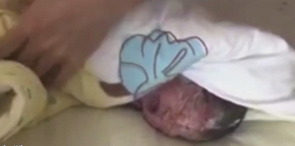 Ostavila novorođenče u toaletu tržnog centra!