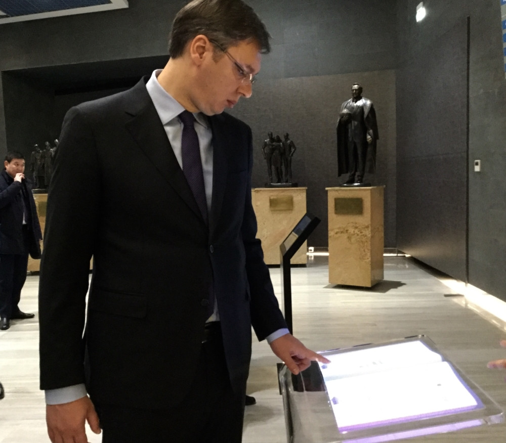 Ne biramo između Koka Kole i votke