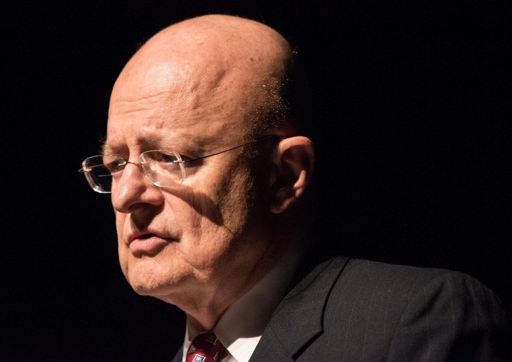 Prvi obaveštajac SAD podneo ostavku zbog Trampa