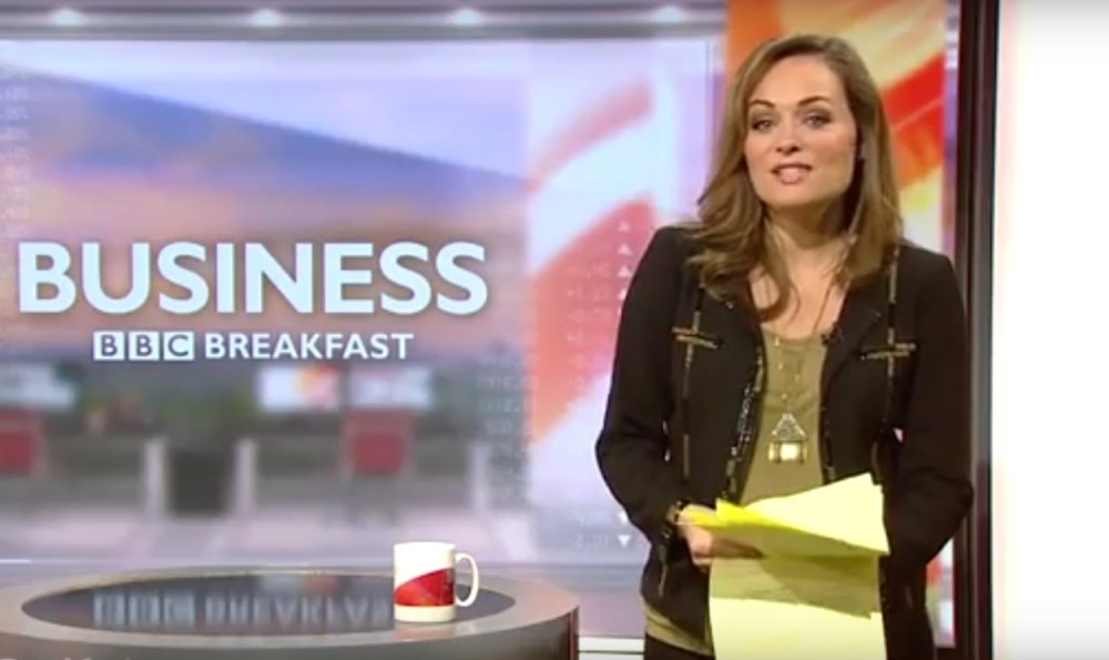 Voditeljki pukao vodenjak usred emisije (VIDEO)