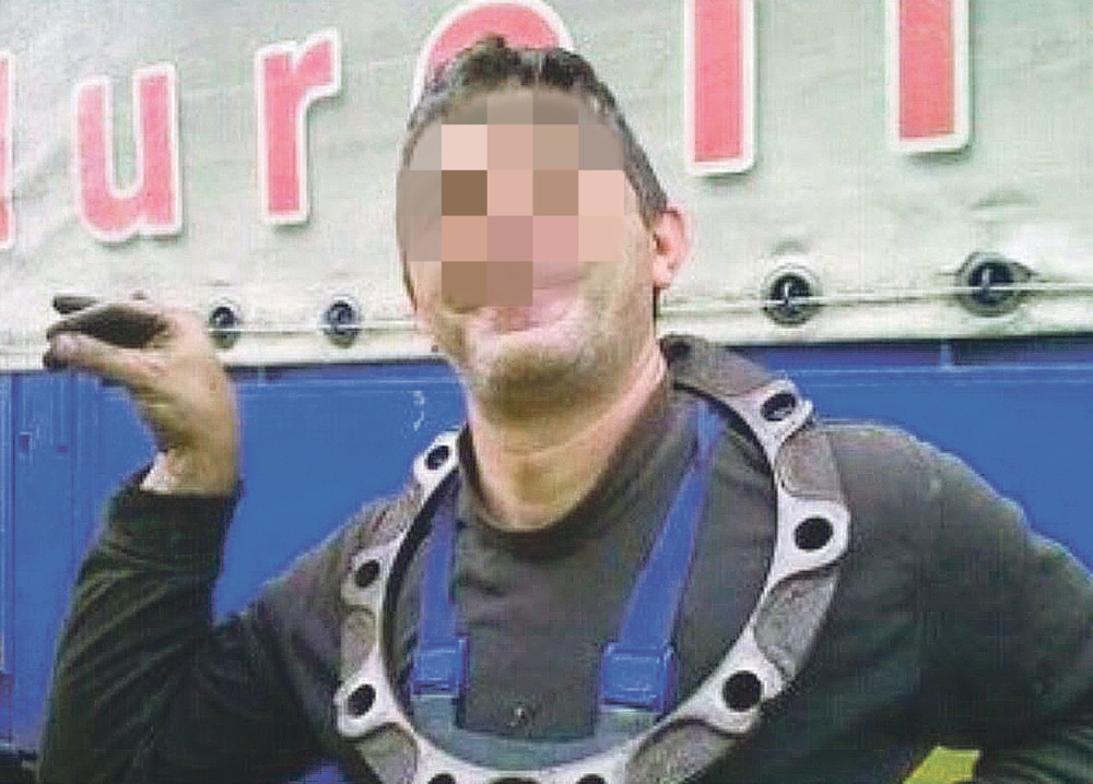 Fejsbuk predator zvao decu na seks posle pecanja!