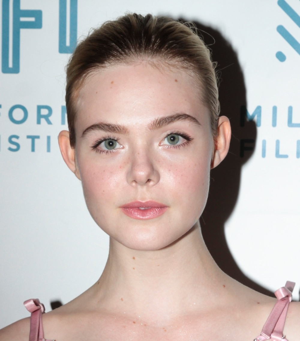 Poznata glumica PALA U NESVEST usred restorana! Razlog je BIZARAN!! (FOTO)