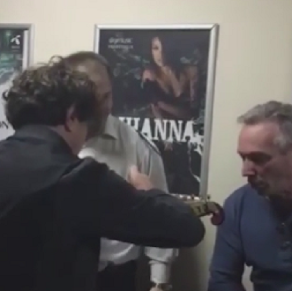 Brega kitio tamburaše! (VIDEO)