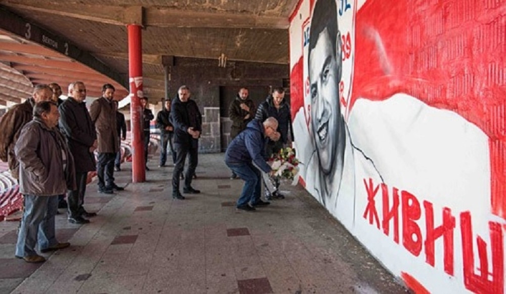 Čelnici Zvezde odali počast Ivkoviću (FOTO)