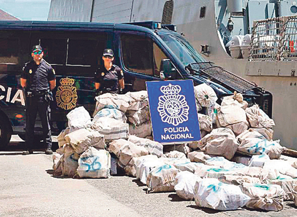 Srbi mu spakovali 320 kilograma koke!