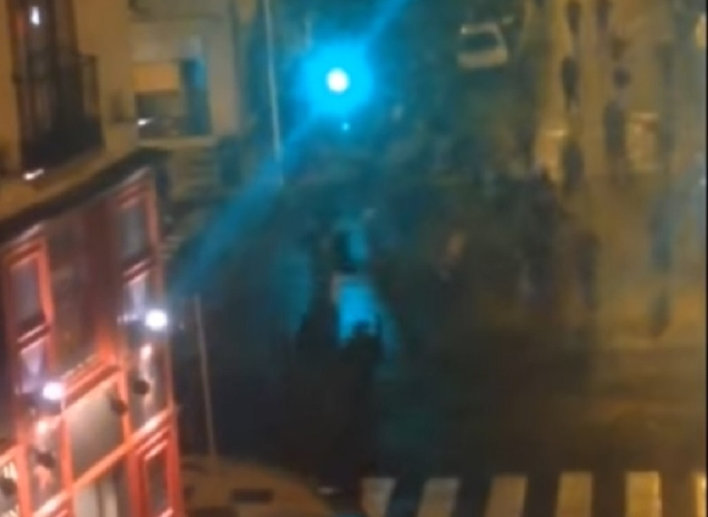 Huligani se tukli celu noć (VIDEO)