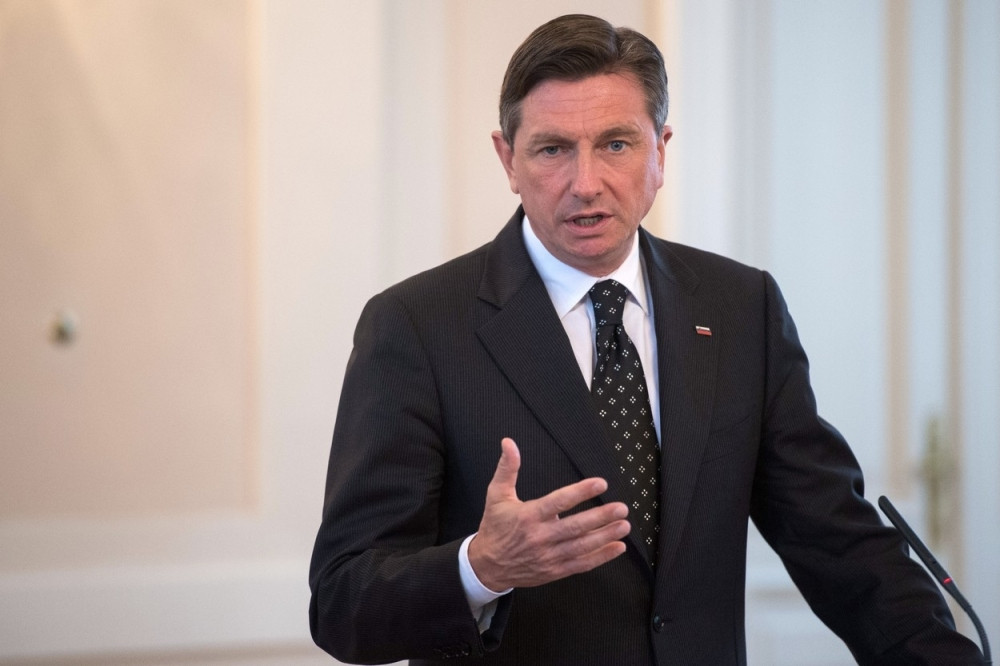 Prepešačiće celu državu kako bi ostao predsednik