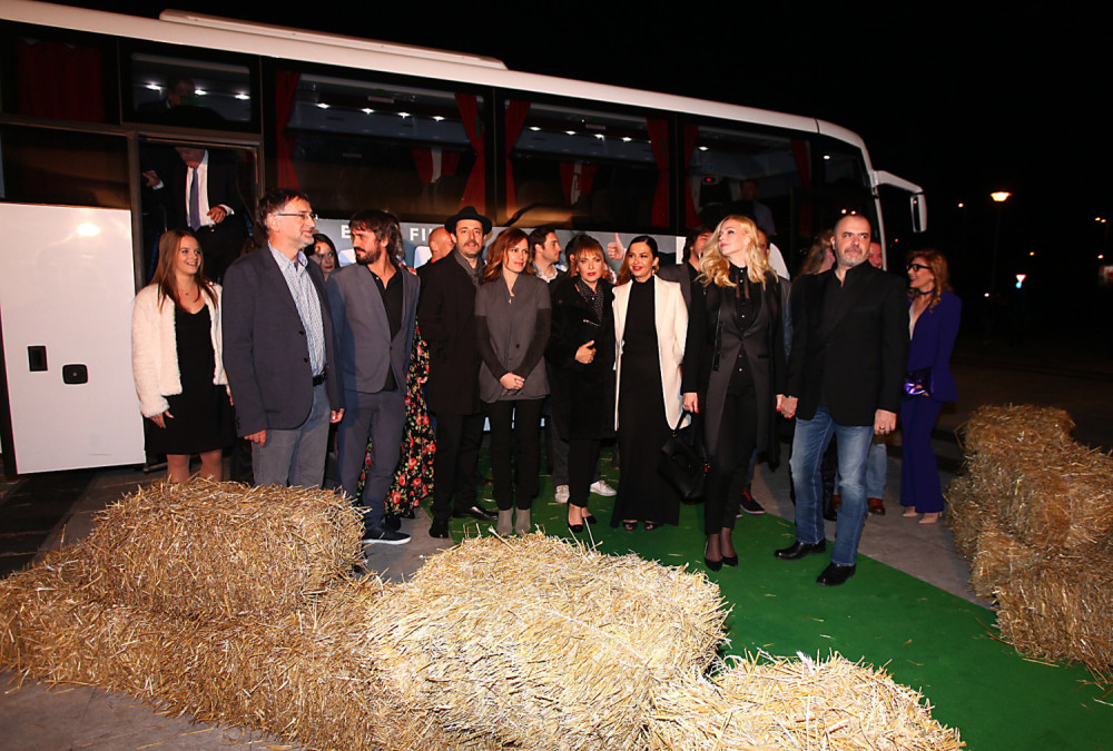 Na premijeri "Stada", srpska glumačka elita! (FOTO)