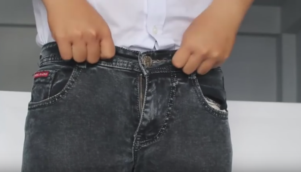 Otkopčava vam se šlic na farmerkama, evo rešenja! (VIDEO)