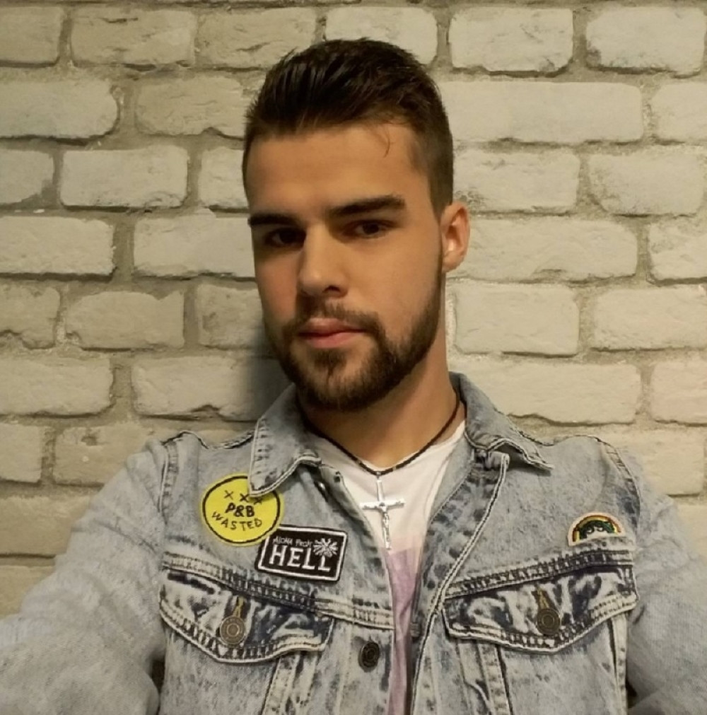 Sveštenik iz "Pinkovih zvezda" ima devojku (FOTO)