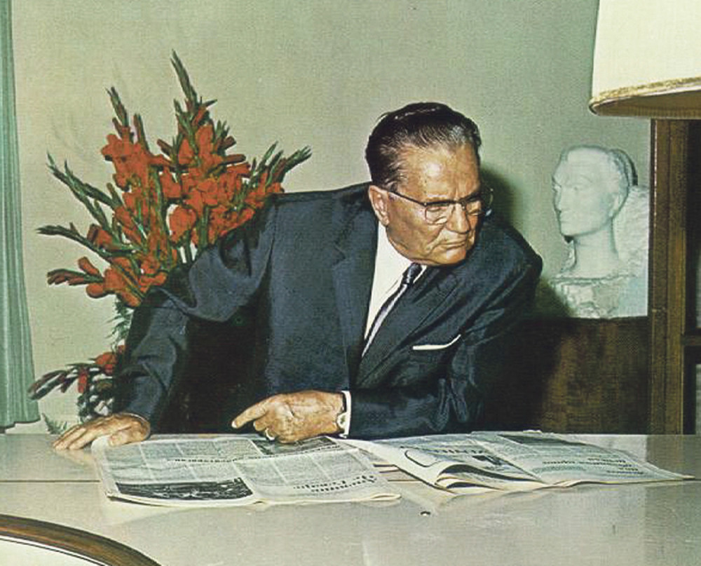 Tito je do kraja svog života posećivao GROB jedne žene i svakog dana ostavljao poseban dar