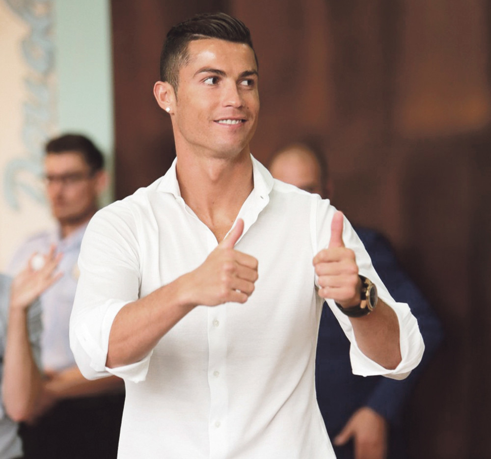 Dečaku STALO SRCE na utakmici, a Ronaldo je OVIM NEVEROVATNIM GESTOM pokazao koliko je veliki!