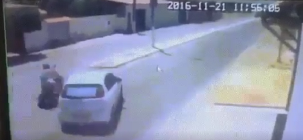 Nećete verovati šta je čovek preživeo! (VIDEO)