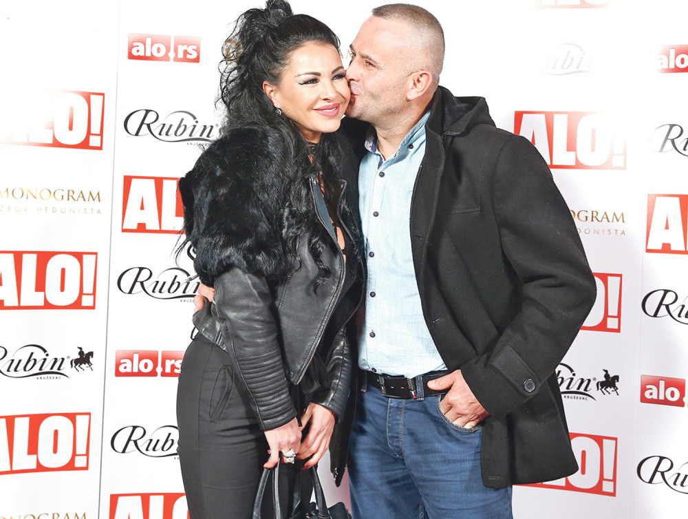 Zvezdan iznenadio Tinu za godišnjicu (VIDEO)