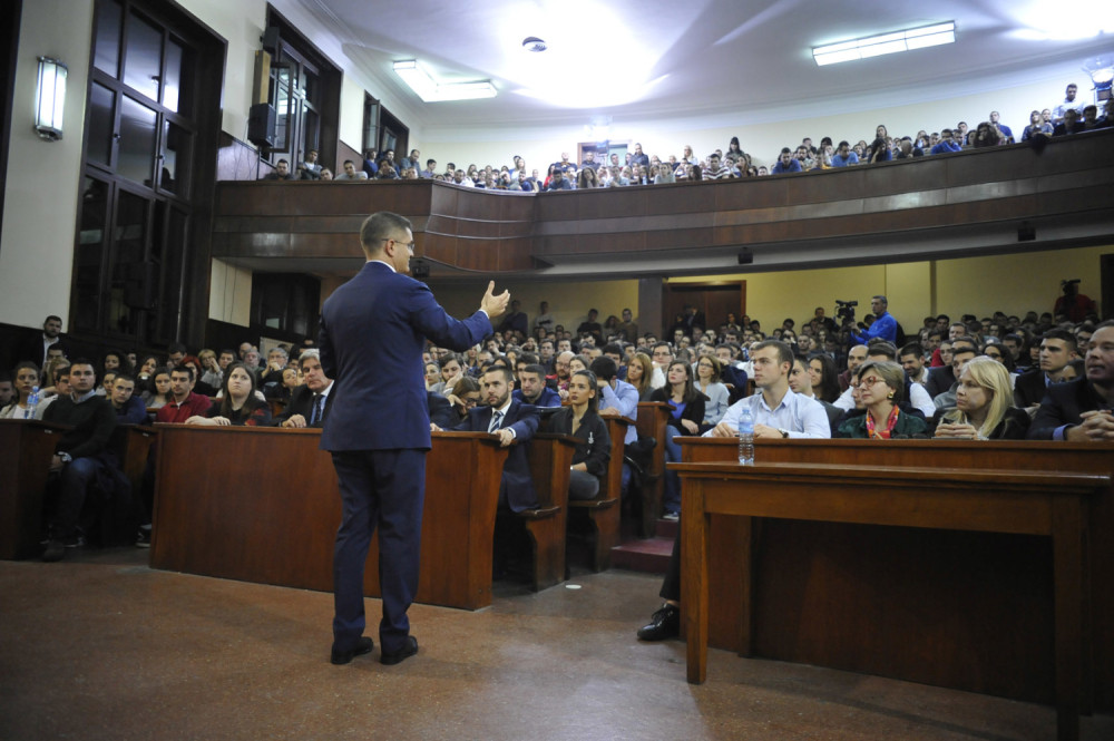 Jeremić održao predavanje na Pravnom! (FOTO)