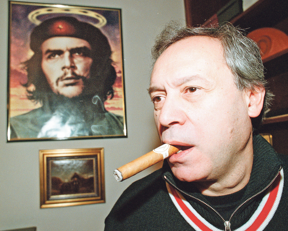 Vučela: Tompuse pušim zbog Če Gevare!