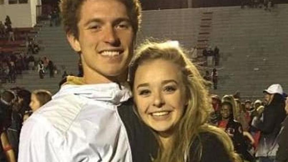 Ubio bivšu pa pisao žalopojke po Tviteru