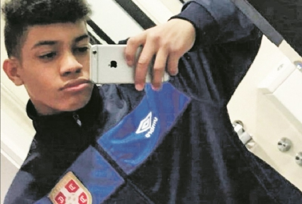 Džejsona je otac ostavio čim  se rodio!