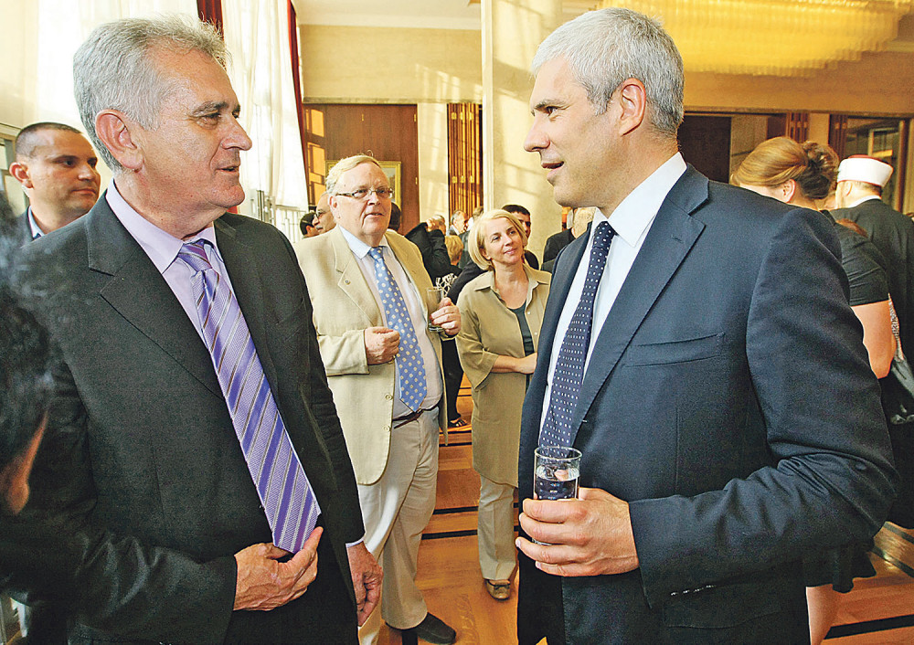 Tadić: Nikolić svakog dana sramoti Srbiju!