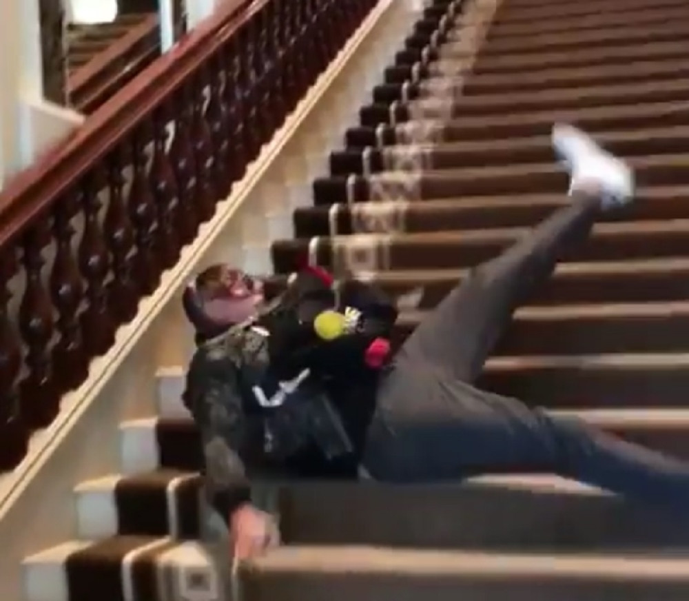 Slavni kreator doživeo nezgodu (VIDEO)