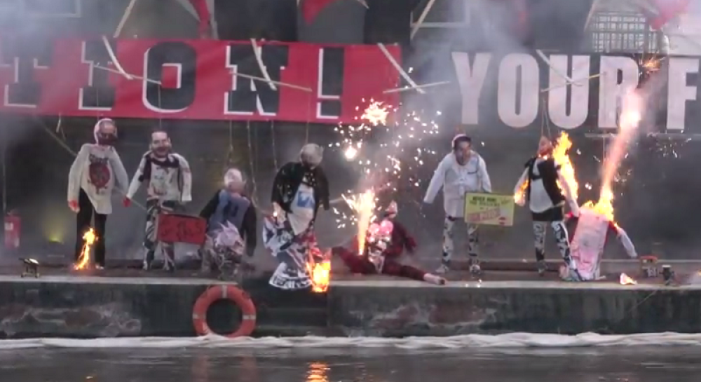 Sin Malkolma Meklarena spalio pet miliona funti! (VIDEO)