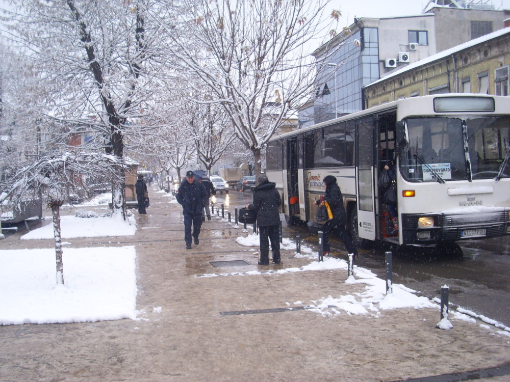 Usled nepažljive vožnje došlo je do saobraćajne nesreće kod Pirota!