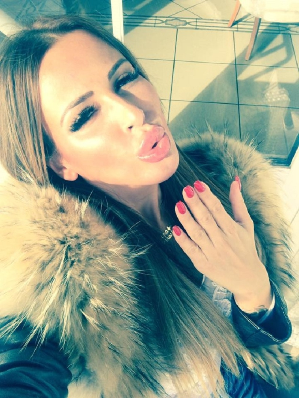 Bivša zadrugarka iz bolnice otkrila kako se oseća! (FOTO/VIDEO)