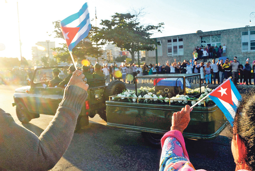 Kubanci naglas plaču za Kastrom! (FOTO GALERIJA)