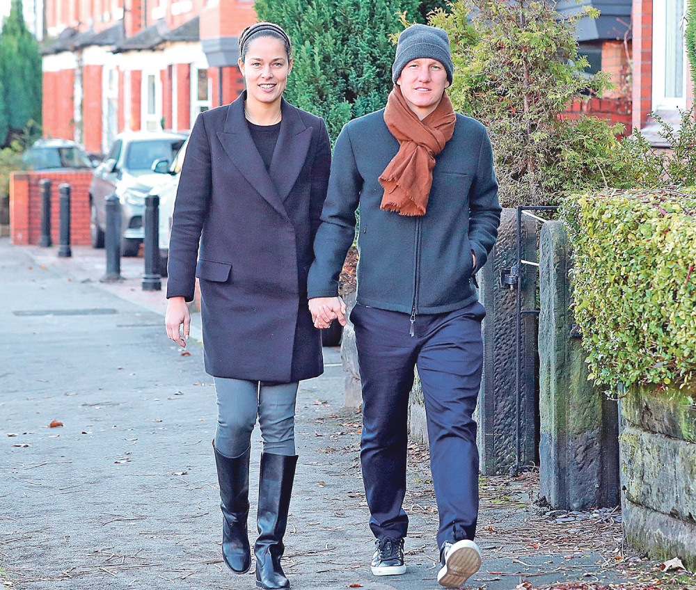 Ana i Švajni se švrćkaju po komšiluku