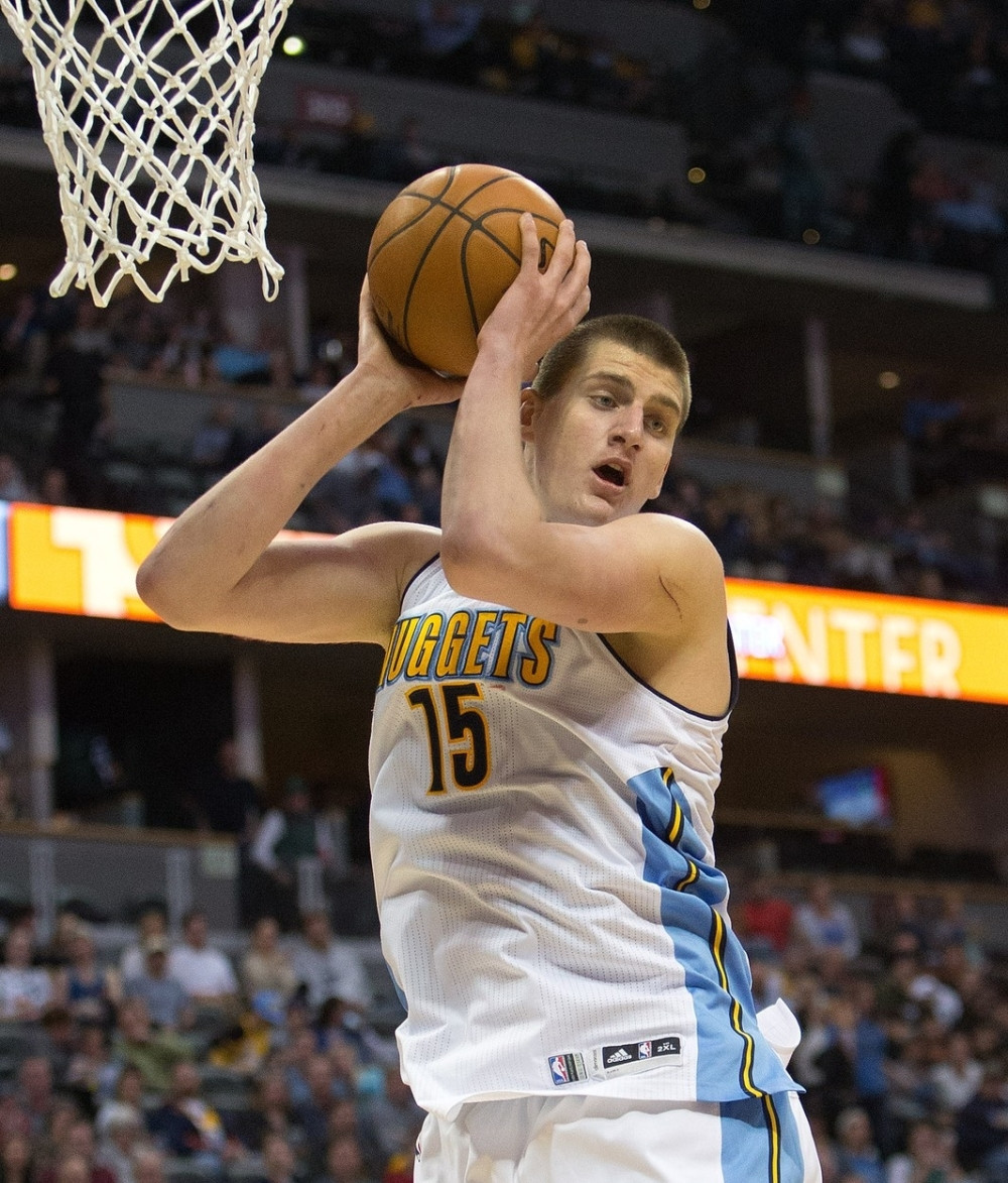 Jokićev dabl-dabl, Bjelica bez poena, Bobi bez minuta