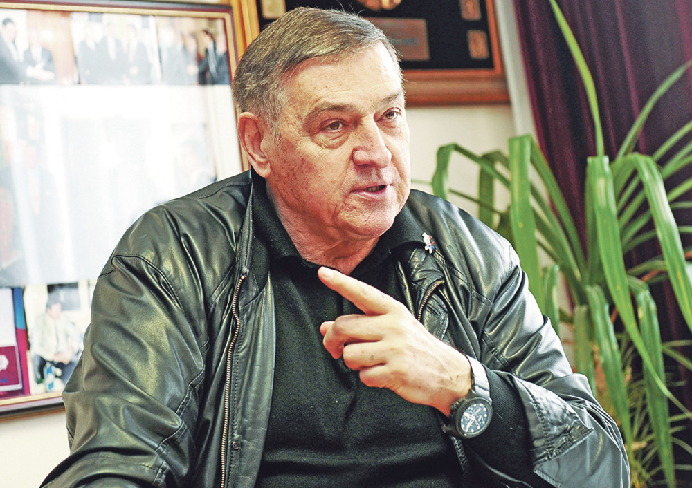 Mrka: Vučić nije ni blizu Tita