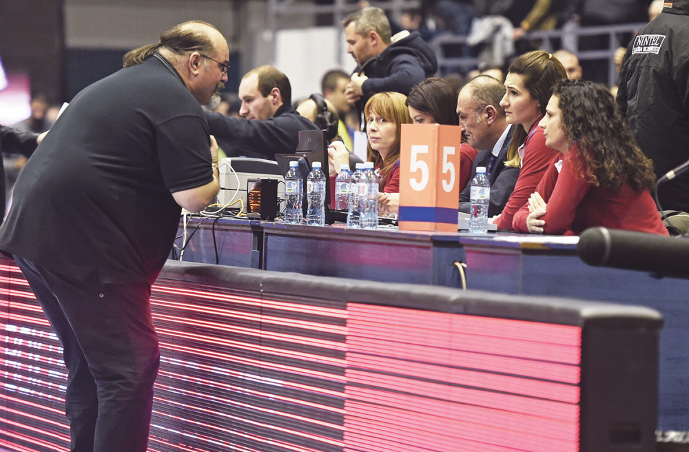 Ana: Džikić mi se izvinio!