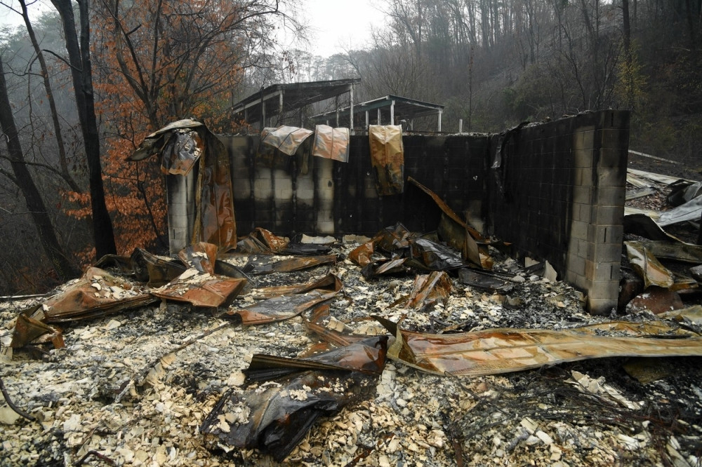 Požar odneo 11 života u Tenesiju