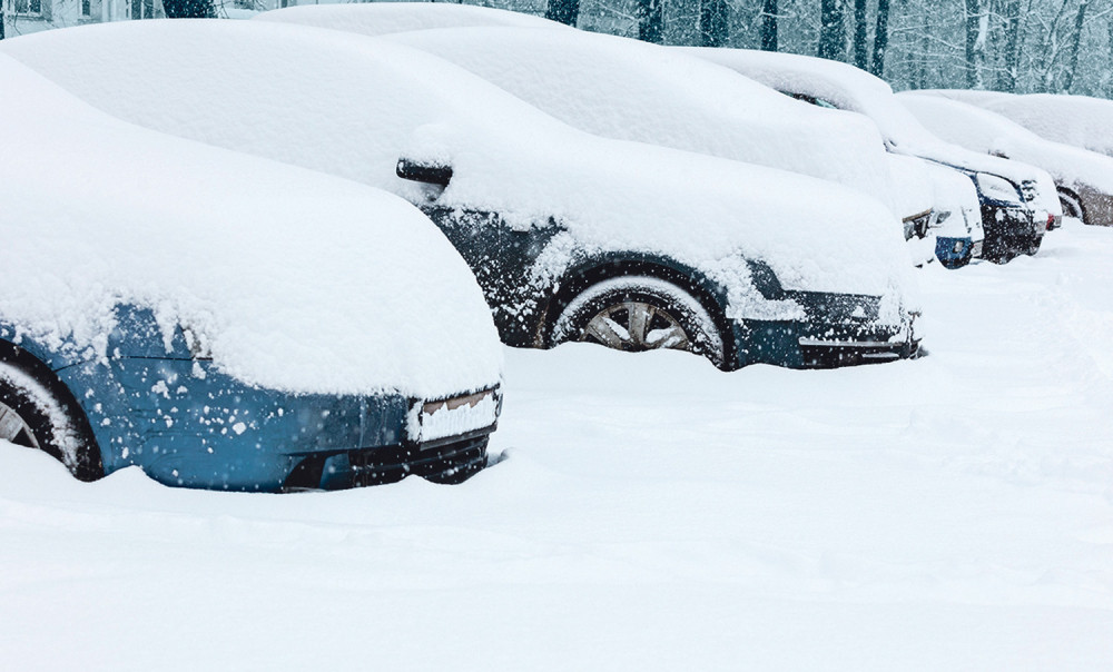 Automobili na zimskom raspustu