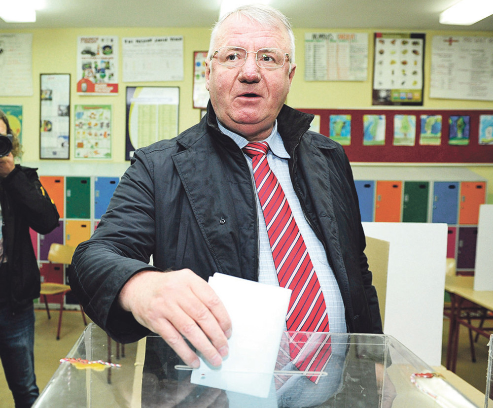 Cela opozicija bi na birališta!