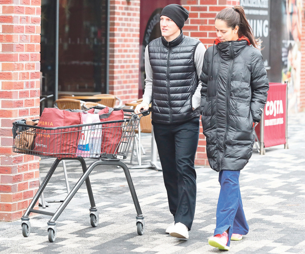 Ana i Švajni piju najskuplju vodu!