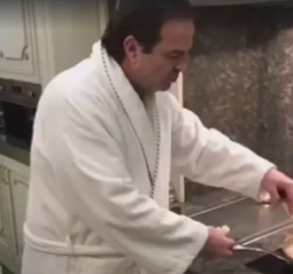 Bogoljub kuva kao Džejmi Oliver! (FOTO)