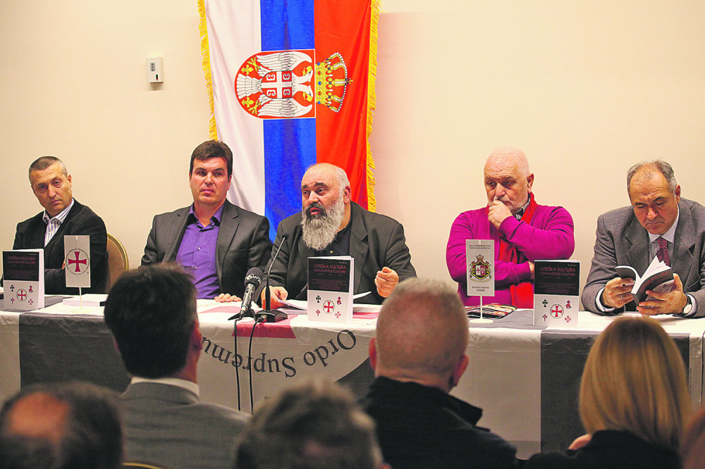 Među templarima i političari i biznismeni