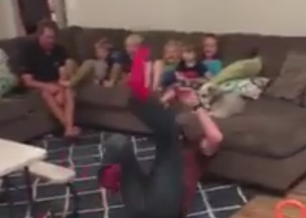 Roditelji i deca zamenili uloge, klinci zanemeli! (VIDEO)