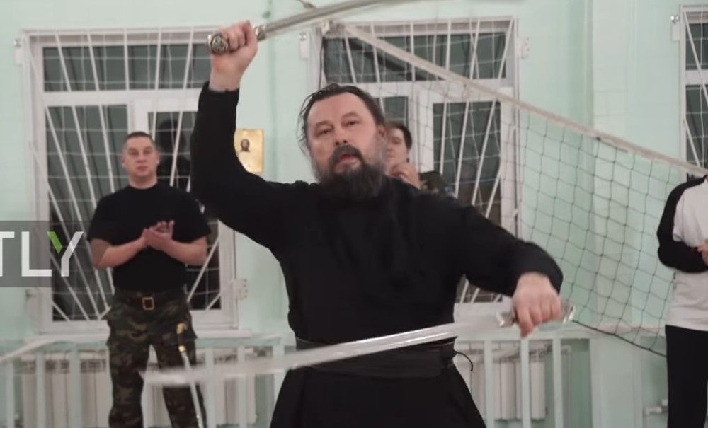 Pop, a majstor borilačkih veština (VIDEO)