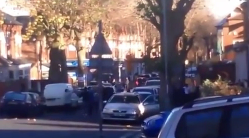 Bande se potukle usred bela dana! (VIDEO)