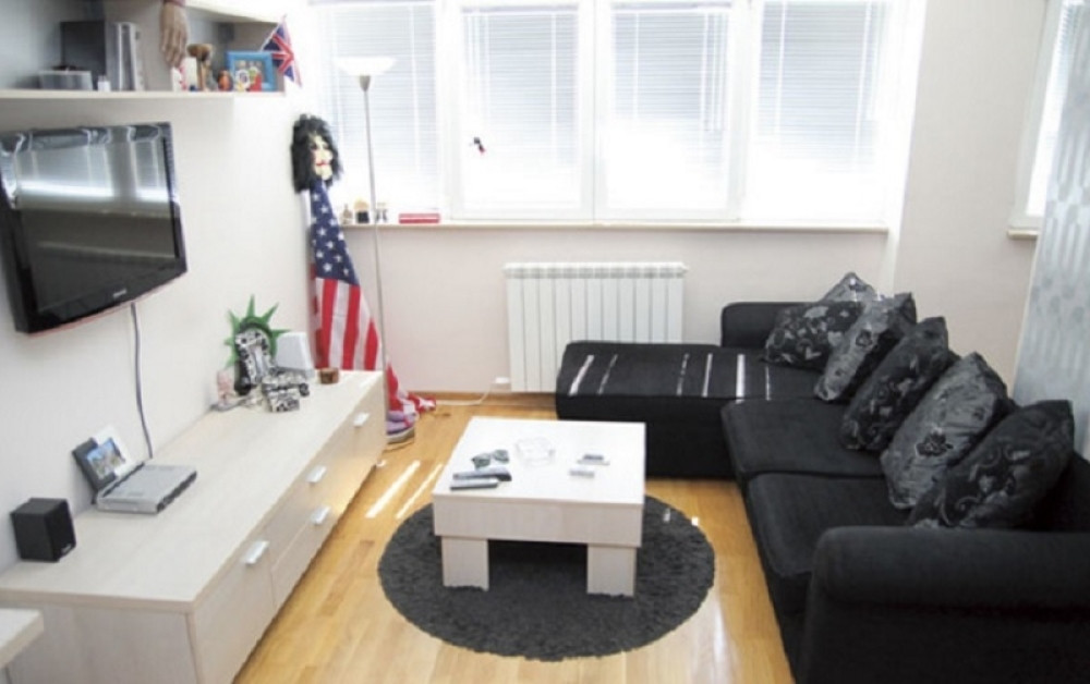 Perverzni detalji u stanu mladog pevača (FOTO)