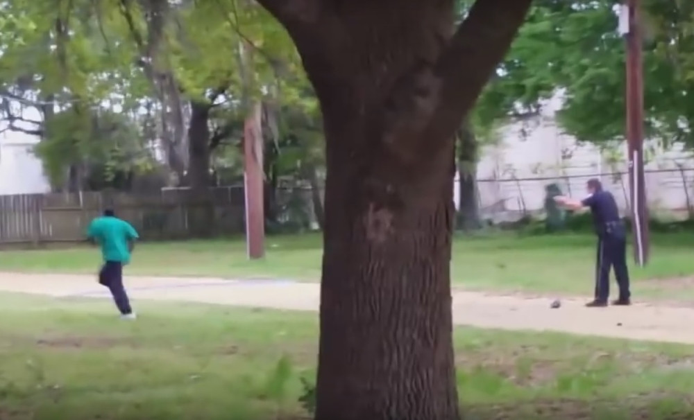 Ubio nenaoružanog crnca, porota neće da ga osudi! (VIDEO)