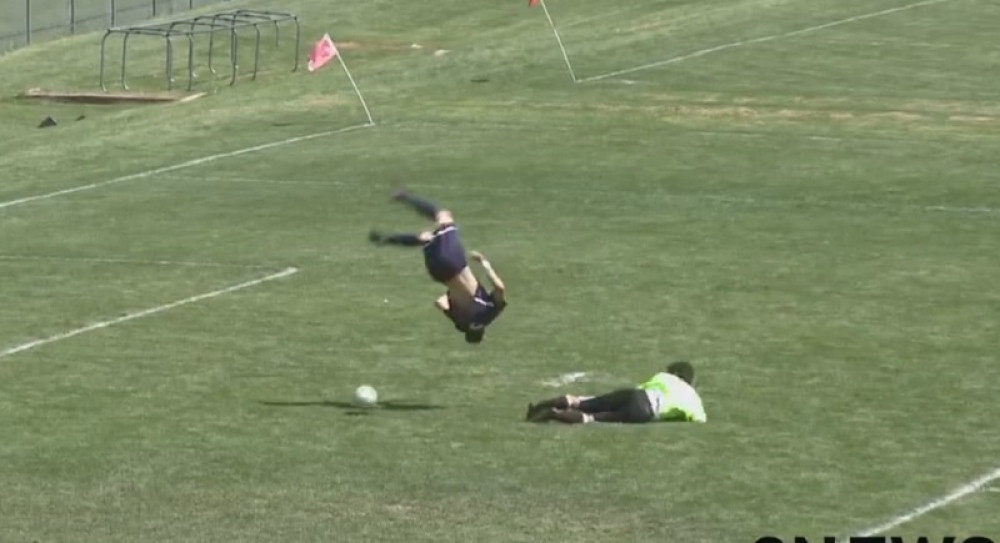 Jedan skroz sumanut gol (VIDEO)