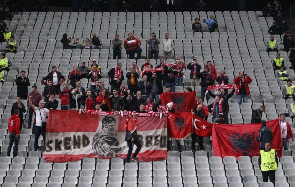 Albanci se među sobom porokali, a fudbaleri su prokleli svoje poreklo (VIDEO)