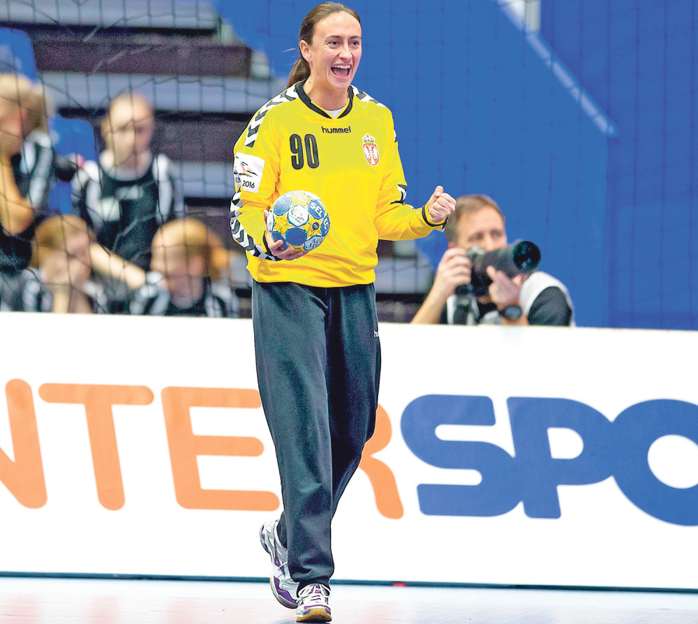 Ministarka odbrane iz nehata