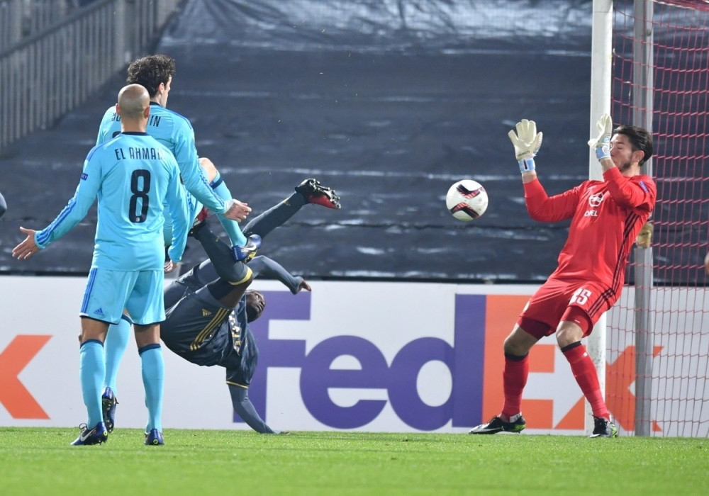 Novi gol makazicama Muse Soua (VIDEO)