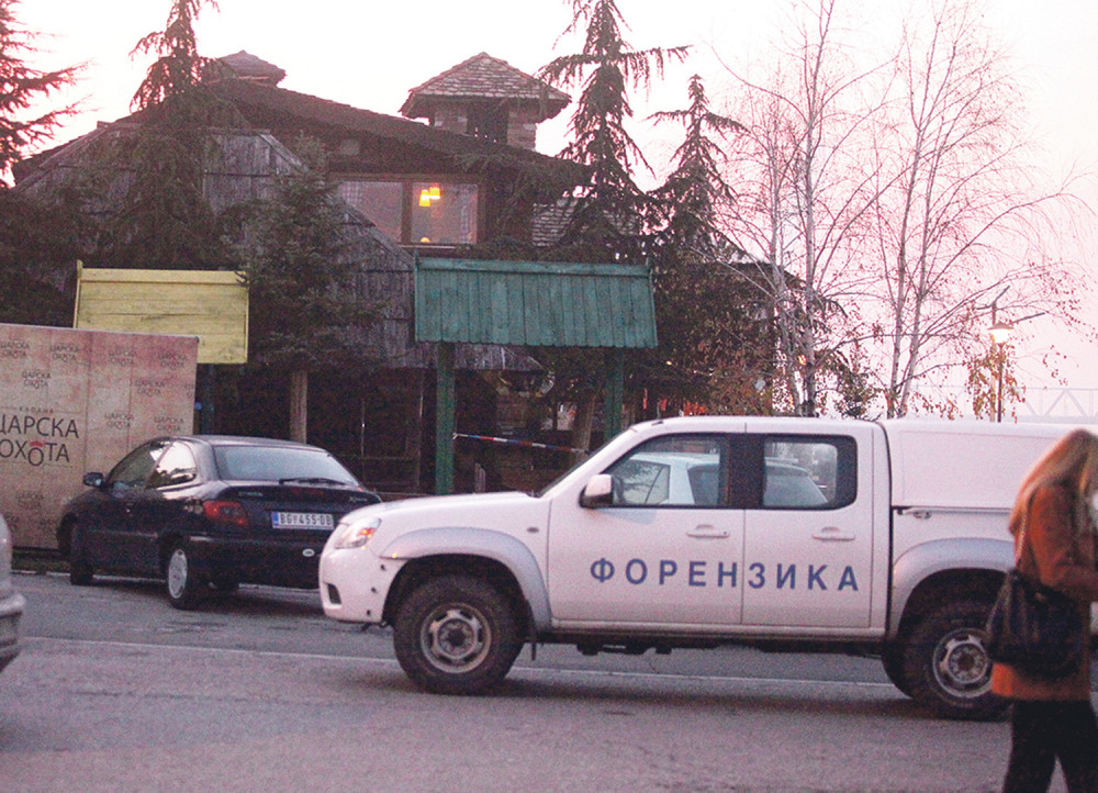 Ubio kuma zbog duga!