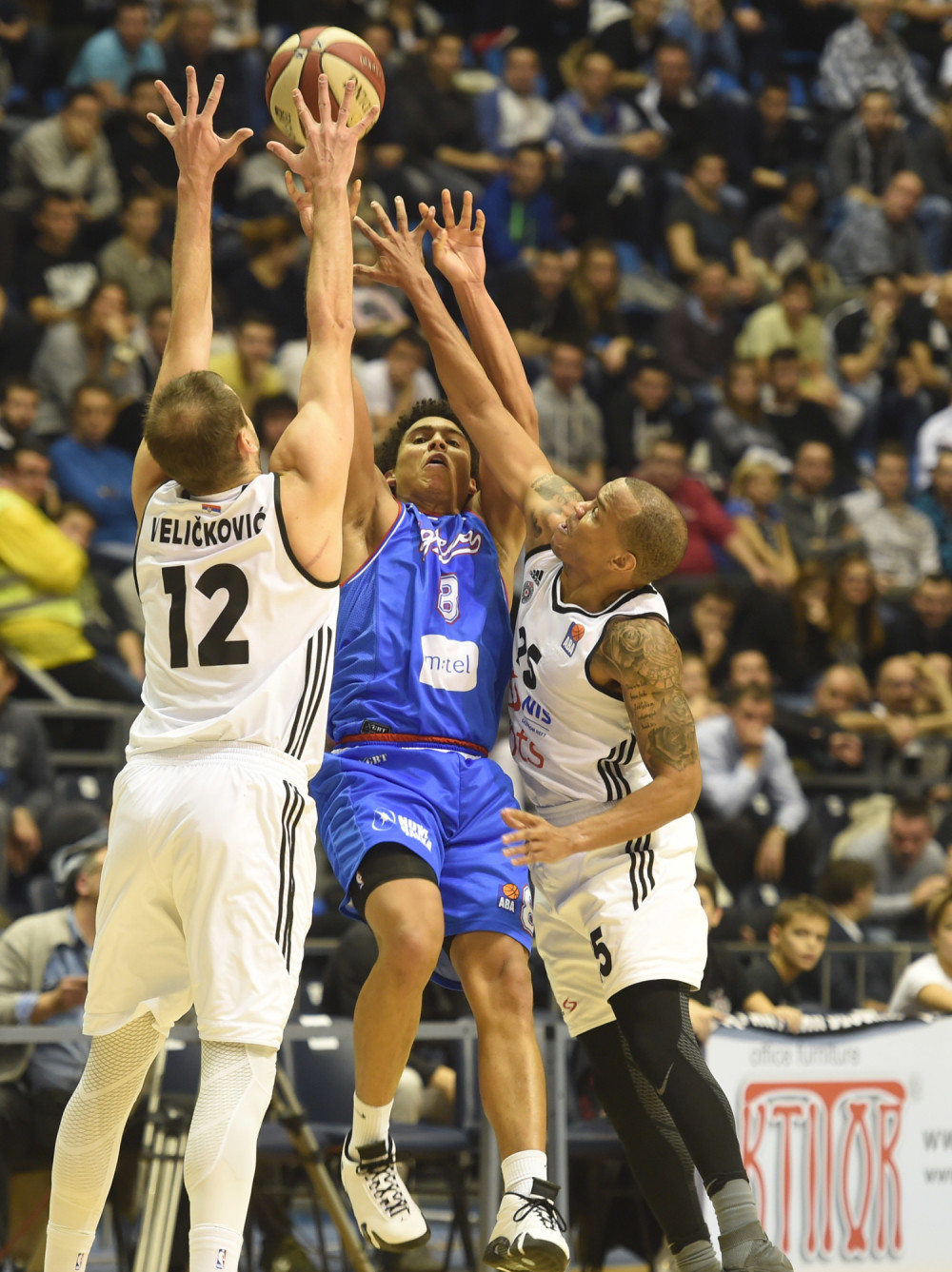 Partizan trojkama slomio Igokeu